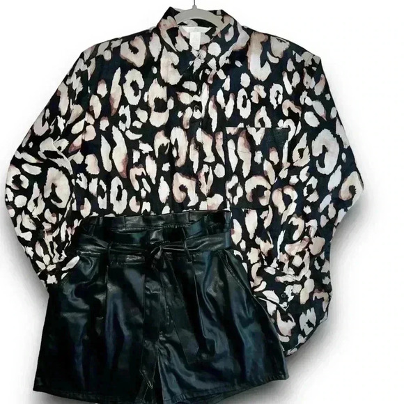 100% linen leopard print button down oversized top nwot size xs fits like M - Picture 2 of 10